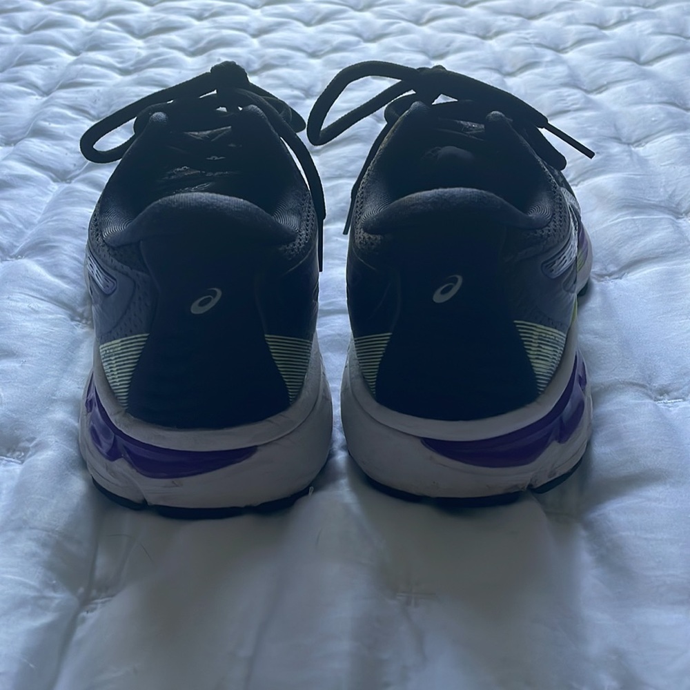 ASICS GT 2000 - Picture 2 of 3